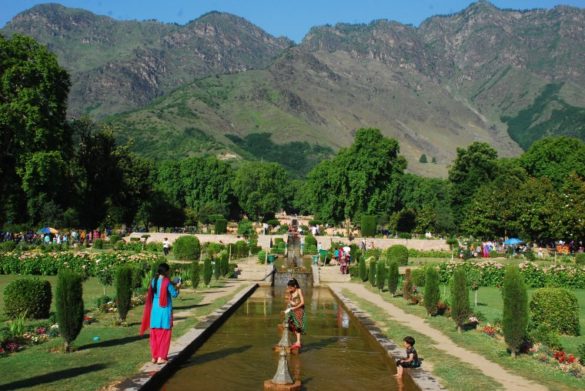 NISHAT GARDEN (SRINAGAR)